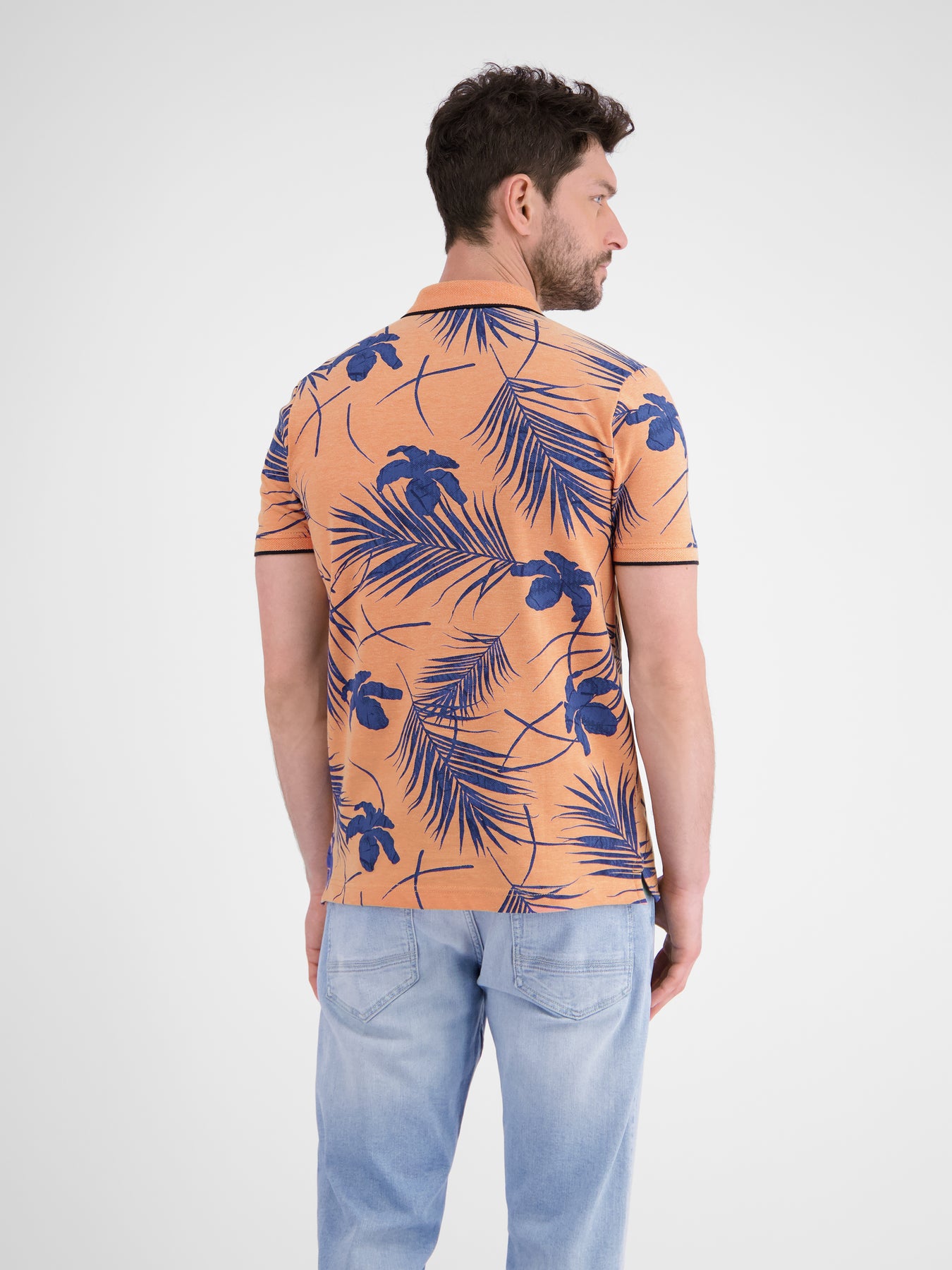 Modisches Poloshirt, sommerlich gemustert