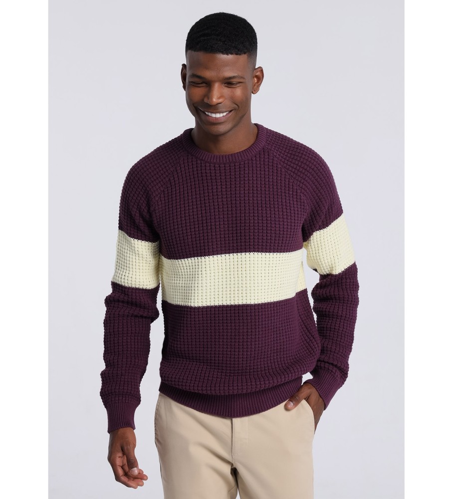 Camisa de gola redonda Bendorff na cor bordô.