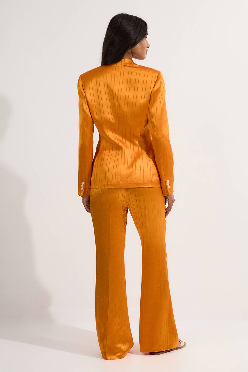 KarenMillen Pantalon droit taille ajustée en satin premium à fines rayures