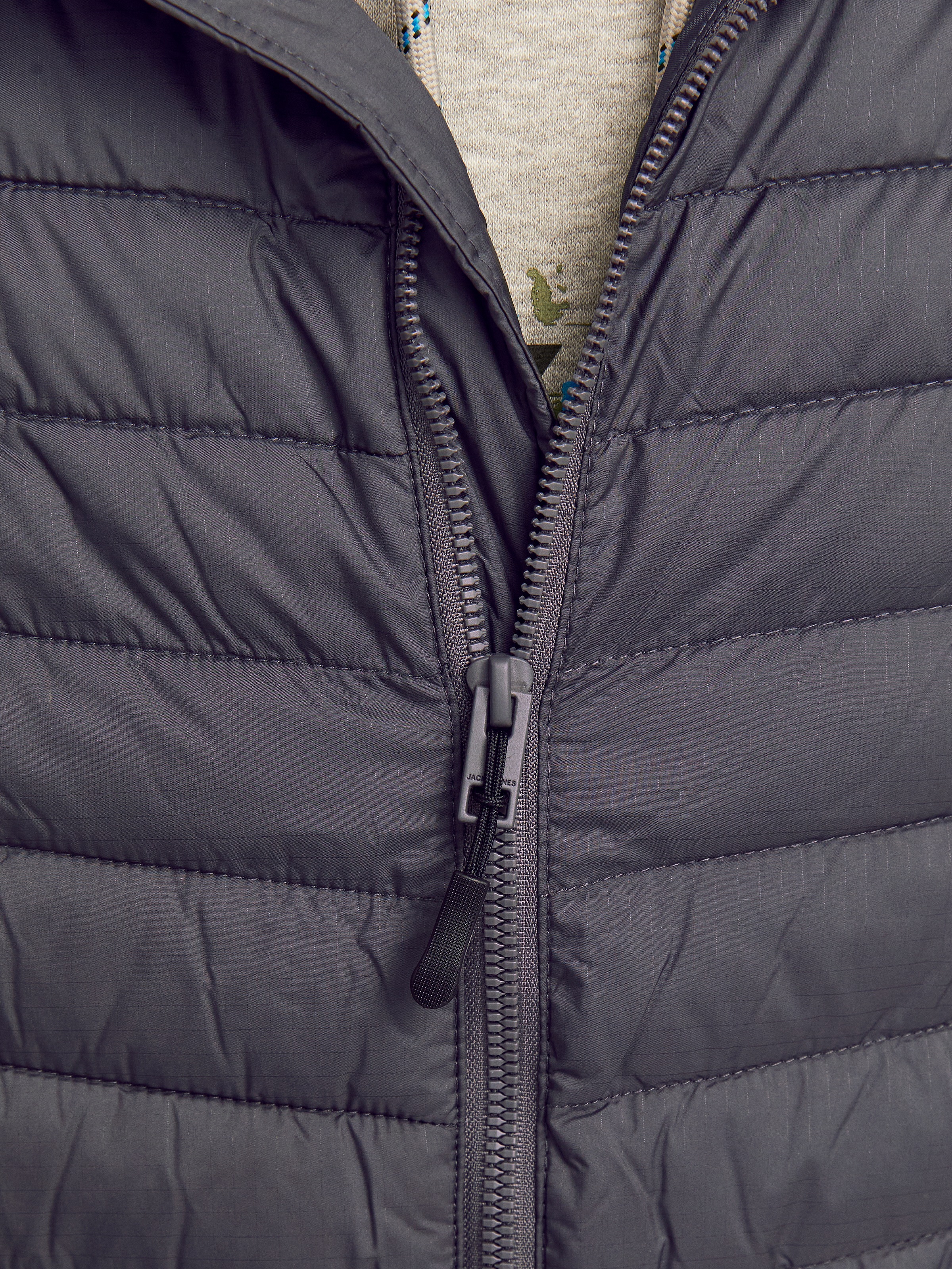 Jack & Jones Steppweste »JJESTATE  Praktische Weste mit Beutel, ideal für unterwegs«, unifarben, modisch, regular fit, Polyester