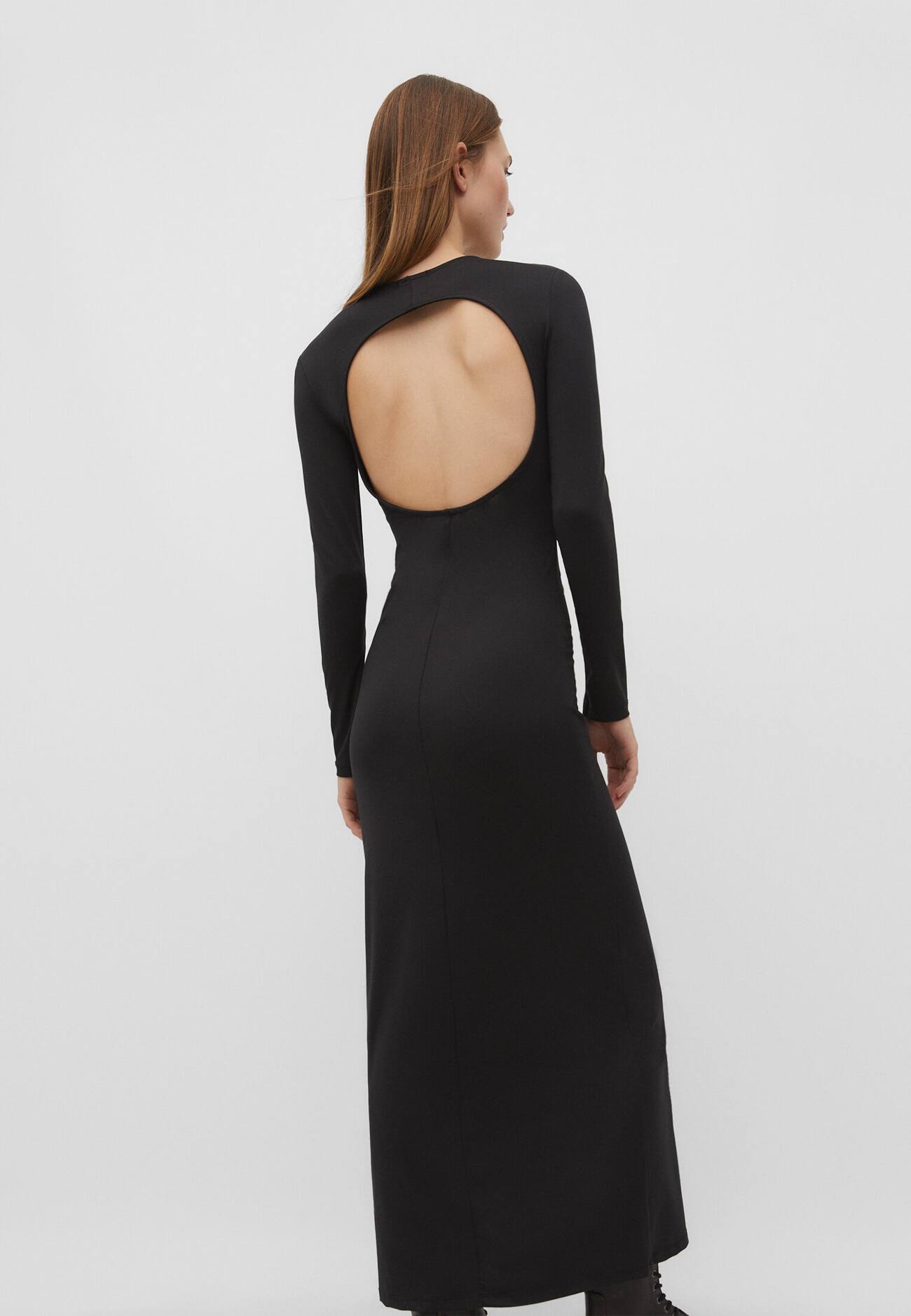 Vestido longo com costas abertas