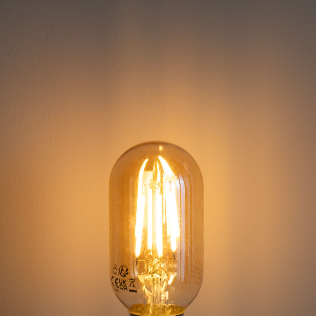E27 dimbare LED goud T45 4W 300 lm 2200K