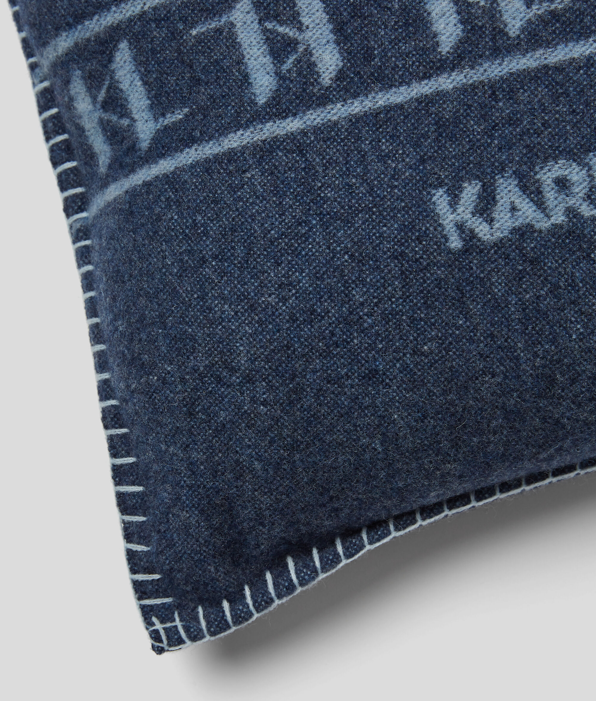 Coussin K/Monogram