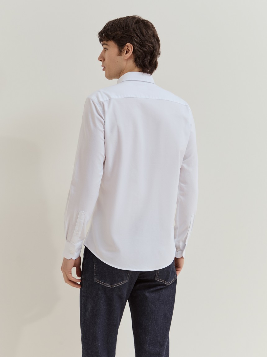 Camisa clássica slim fit em algodão