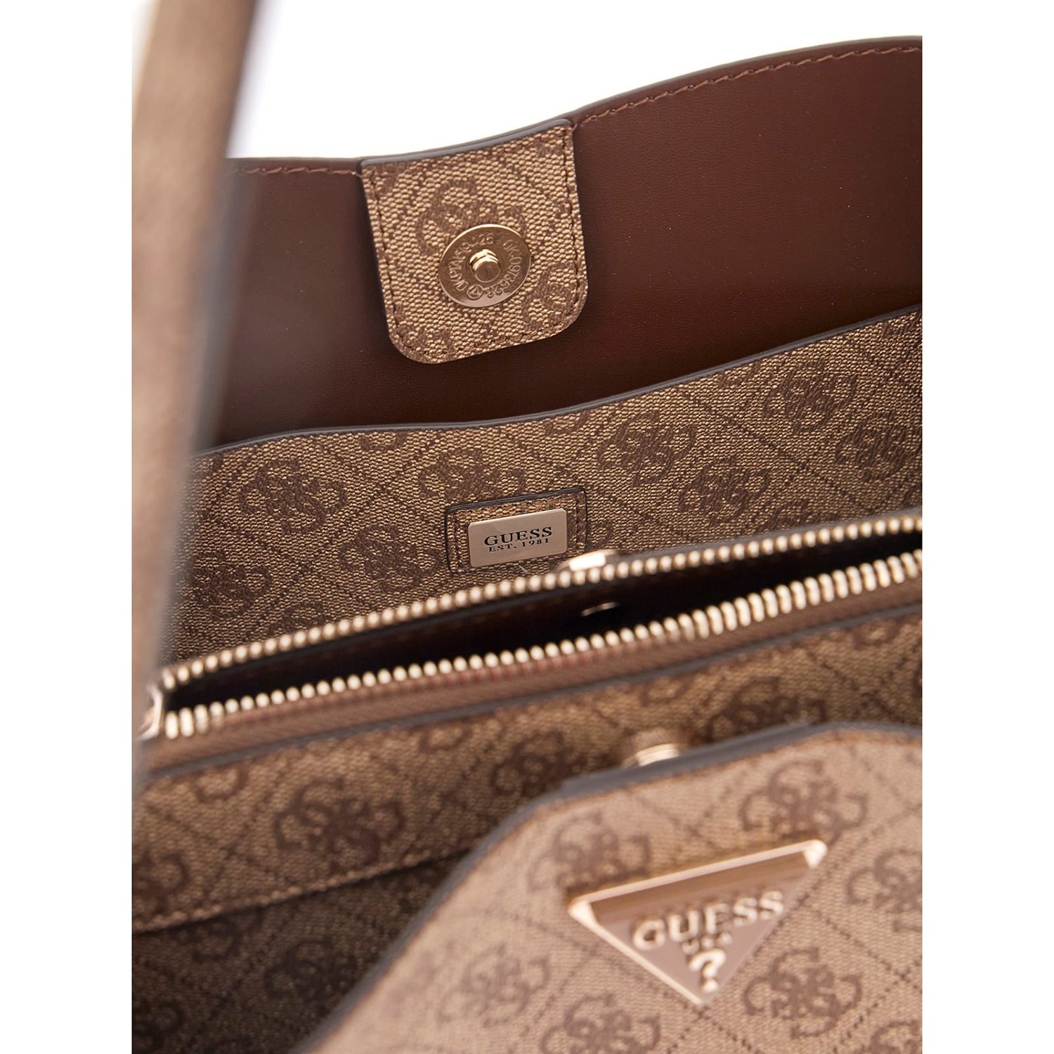 Guess Sora Girlfriend Carryall latte logo