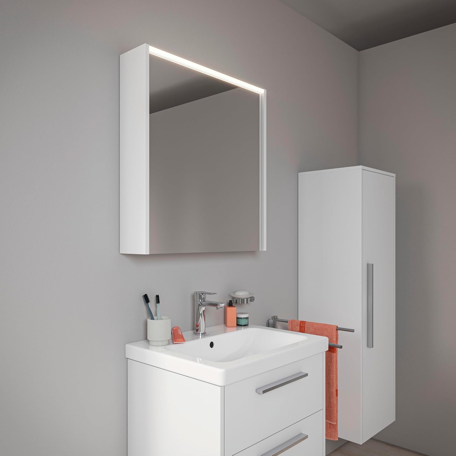 Duravit D-Code Spiegelschrank, Steckdose Typ F (EU, DE), 1 Tür mit Anschlag Links, LED-Lichtfeld Oben, 651x700mm, 5 W, DC7105L18180000, Farbe: weiß matt