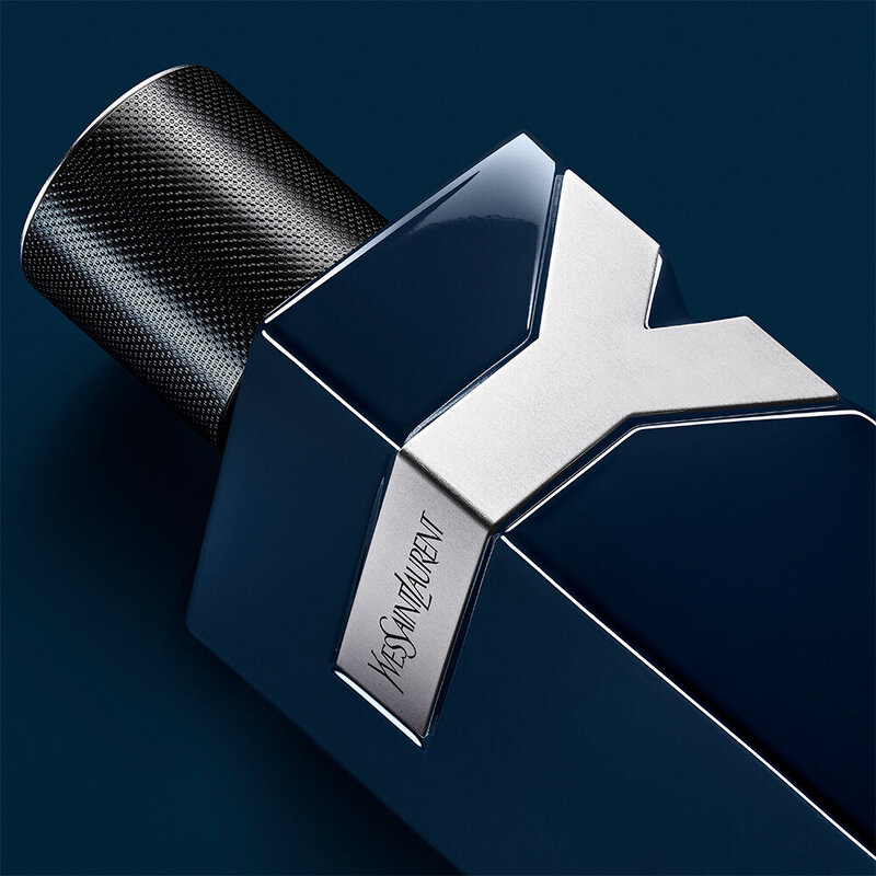 Y Le Parfum  LA NOUVELLE INTERPRÉTATION DE LA FRANCHISE Y, ABSOLUMENT INTENSE ET SOPHISTIQUÉE
