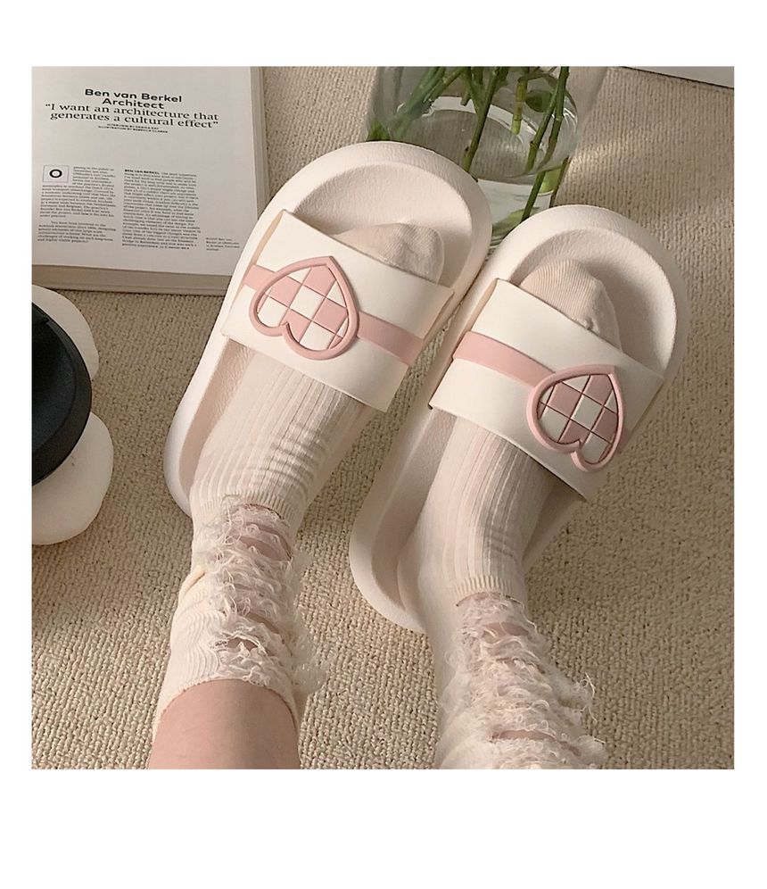 ZORI - Check Heart Slippers