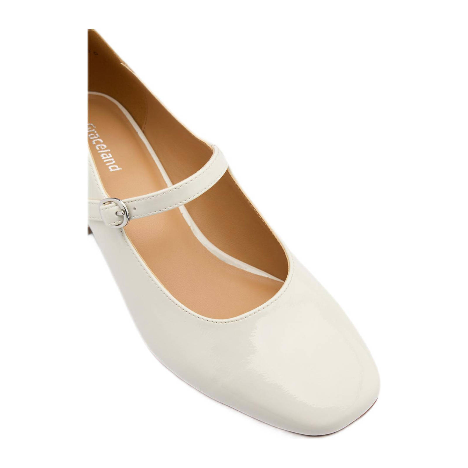 Graceland pumps wit