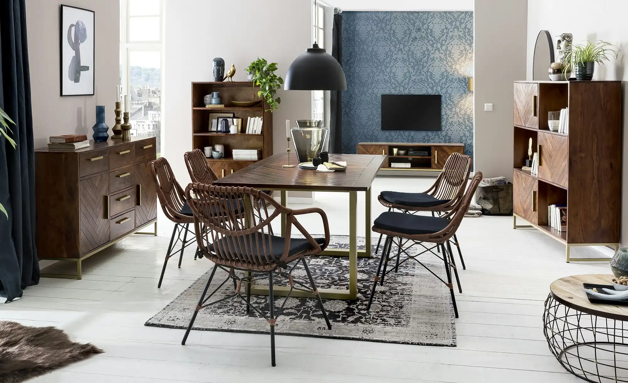Sideboard aus Massivholz Calatria