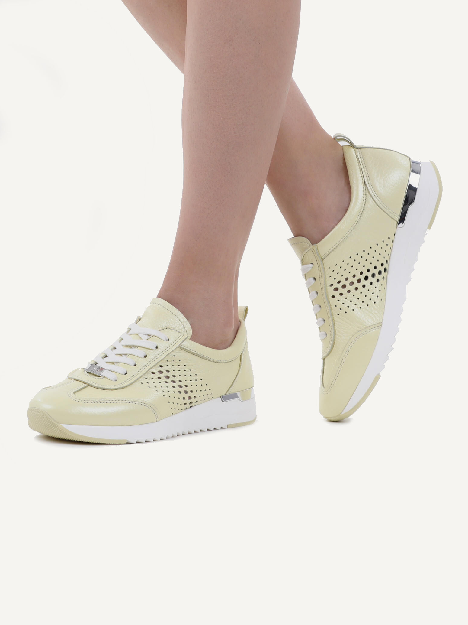 Sneaker