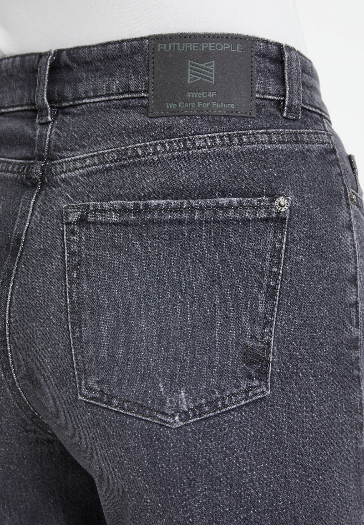 FUTURE:PEOPLE.| Damen Jeanshose 06:00 WIDE LEG - MID WAIST