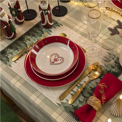 Vaisselle motif cœur et chalet - set de 4 pièces