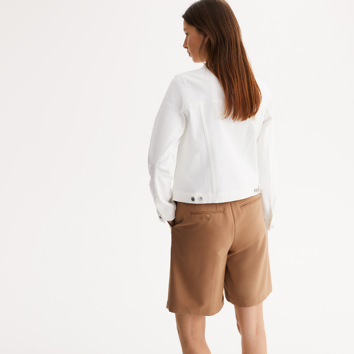 ANNE WEYBURN<br>Colete jeans curto, modelo ajustado
