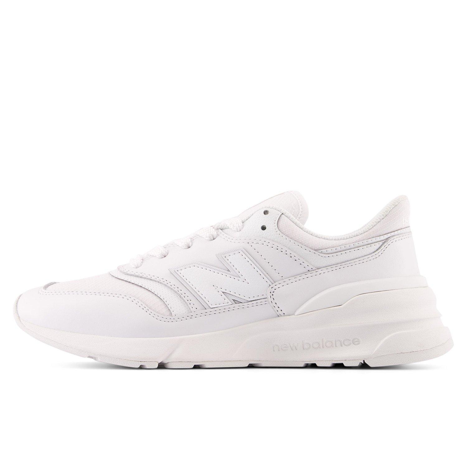 New Balance 977R Trainers