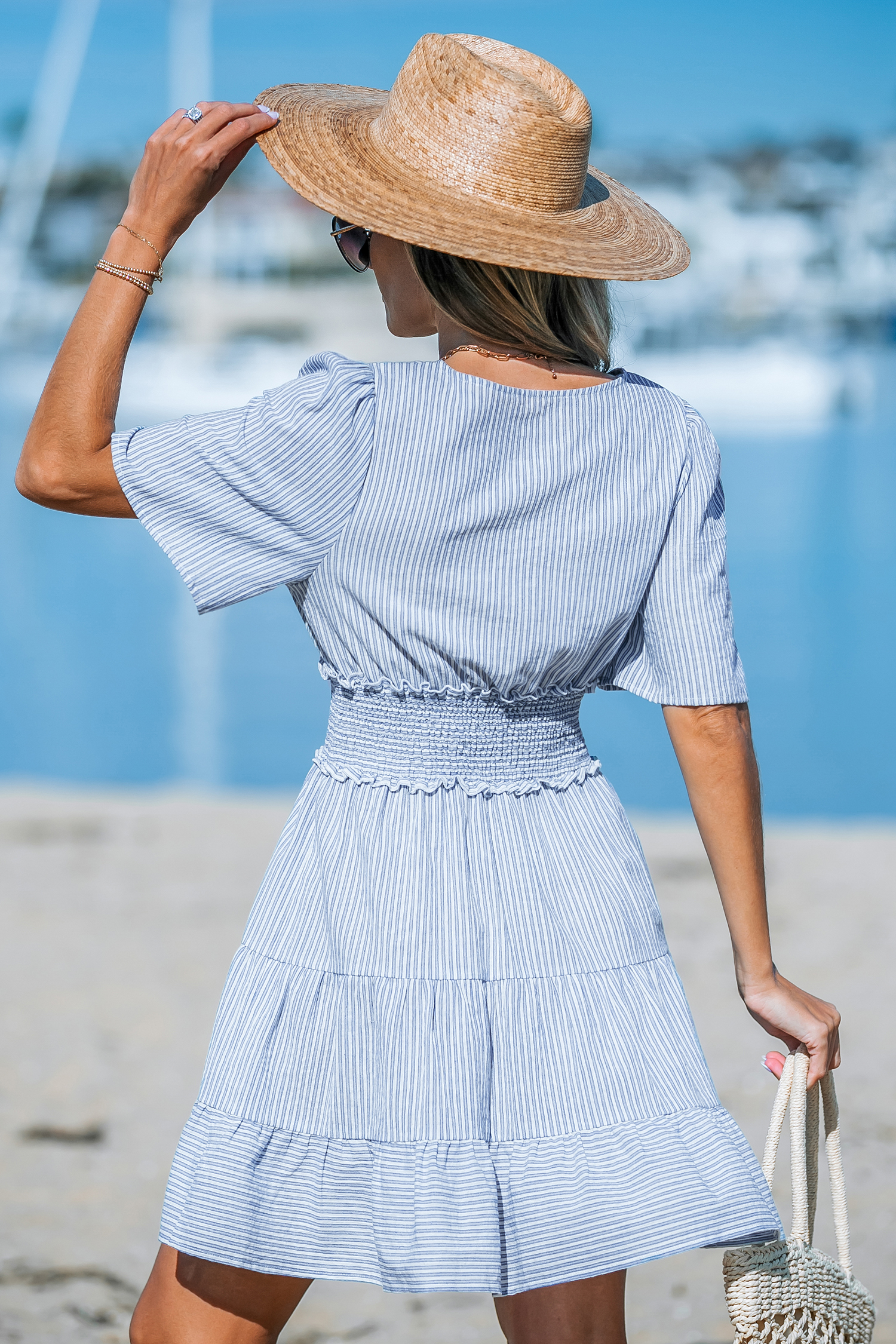 Robe mini en pur coton avec ourlet à volants et rayures bleue