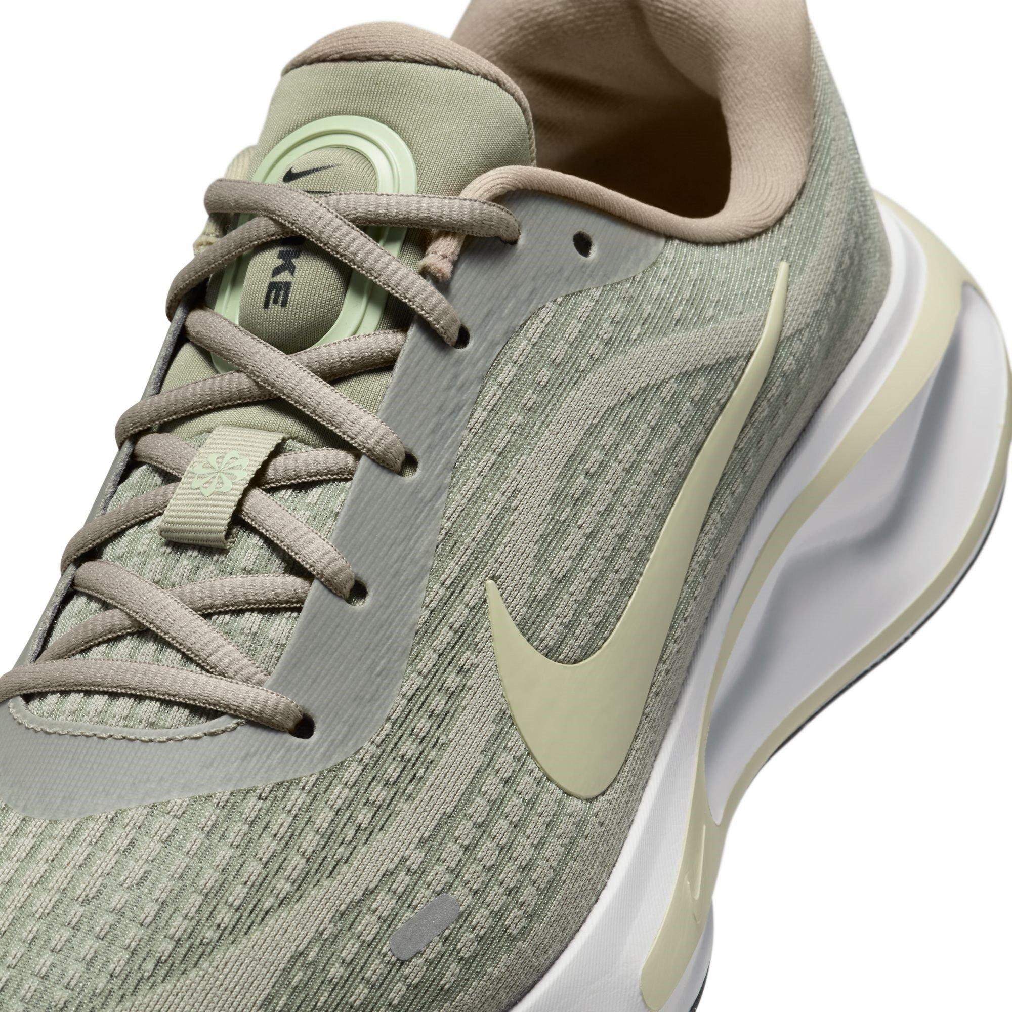 Nike Journey Run Mens Road Running Shoes