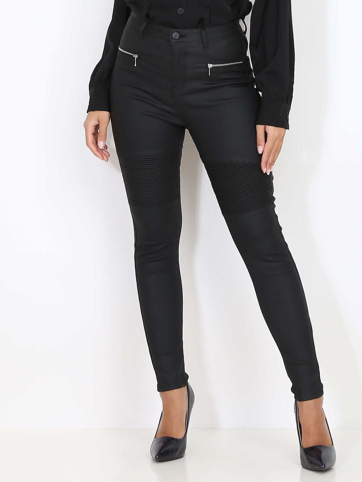 Pantalon slim à détail plissé- Noir