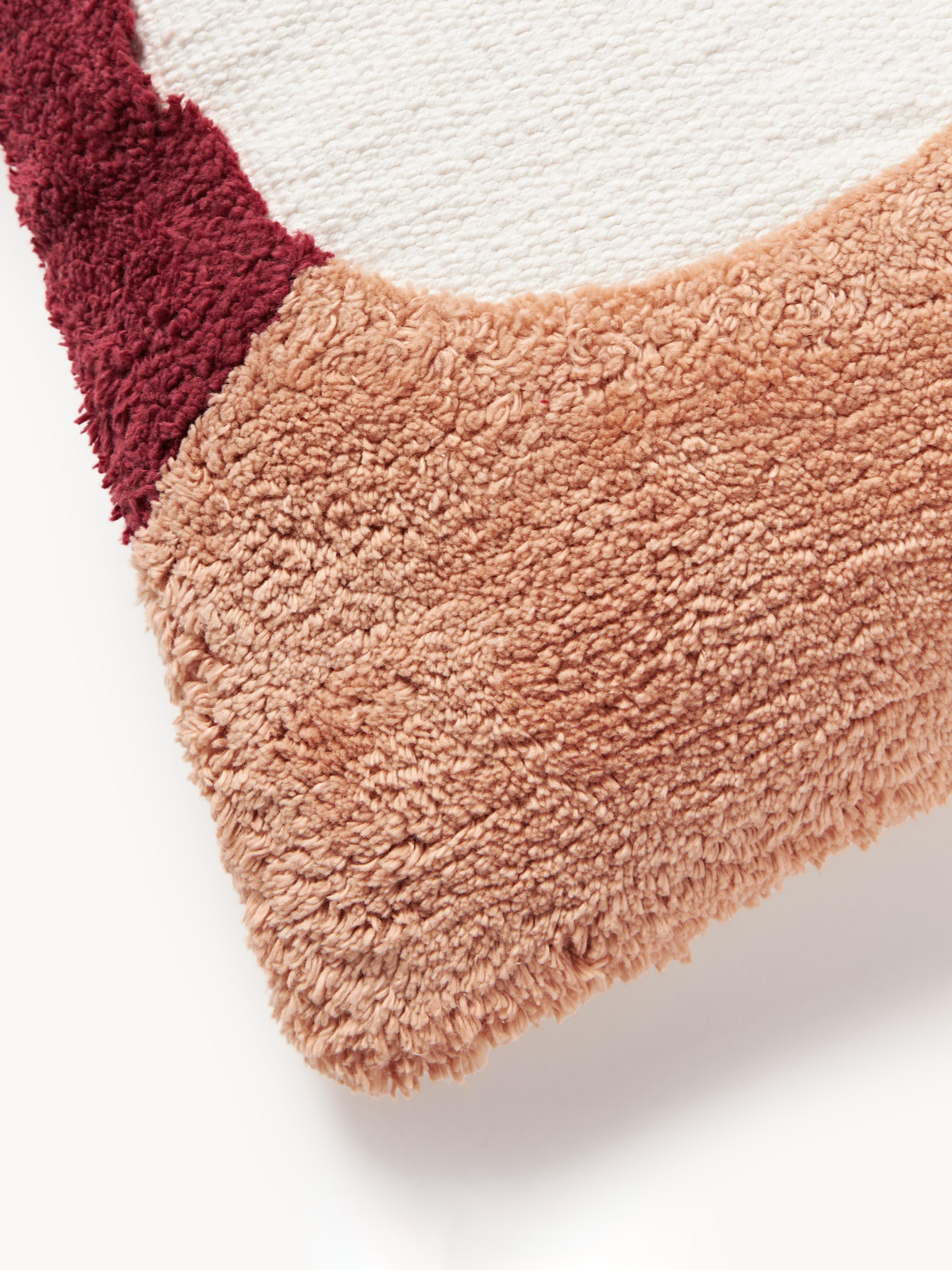 Handgetufte kussenhoes Malu met decoraties