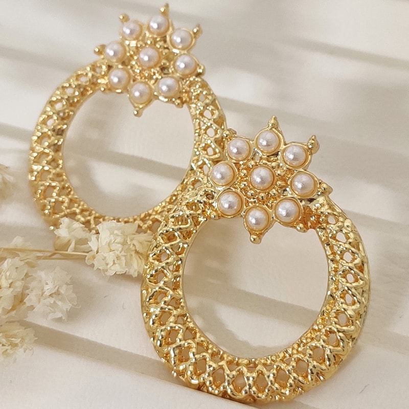 Boucles d'oreilles créoles - Laiton plaqué or & perles