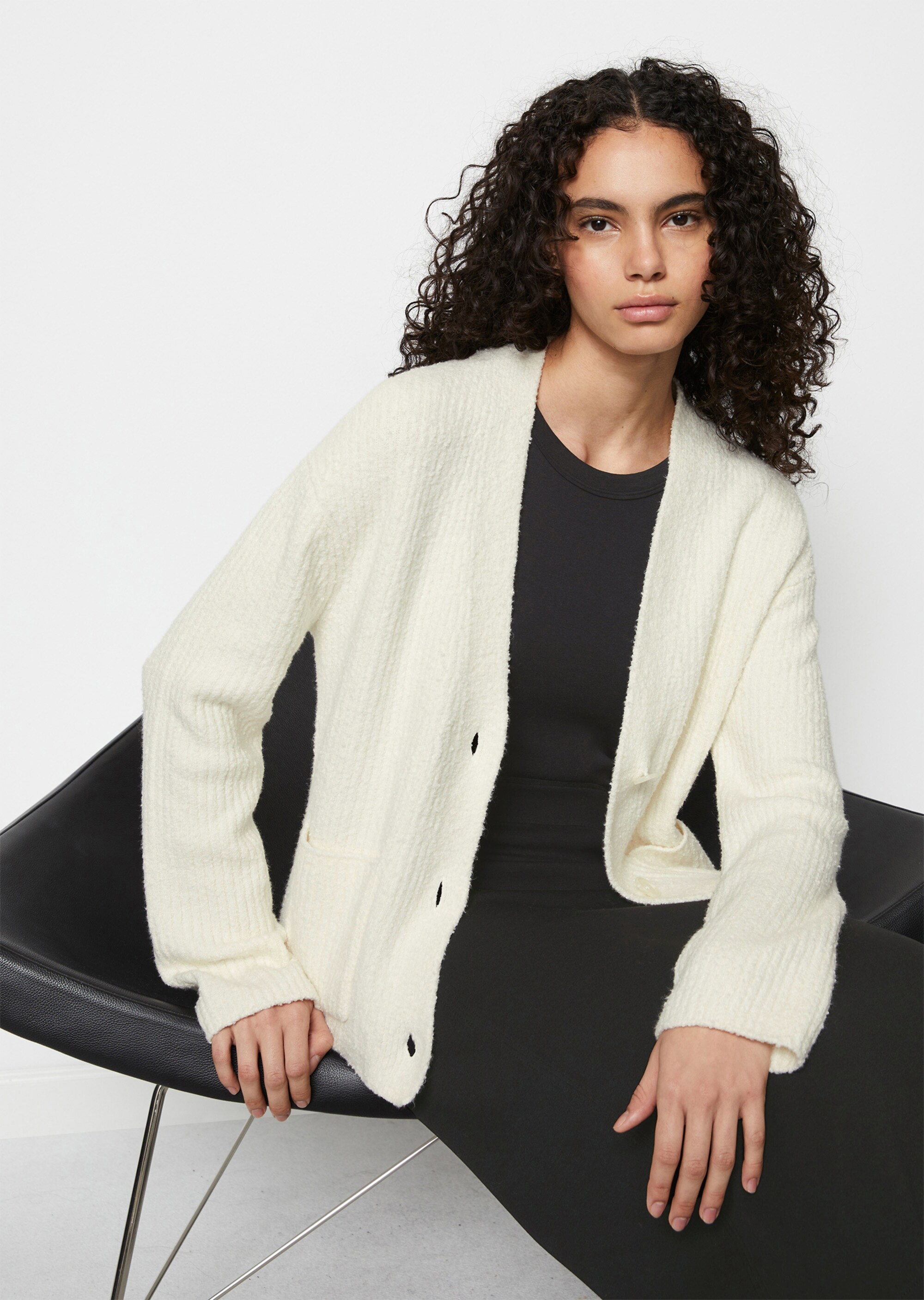 V-Neck-Cardigan looseaus softem Bouclégarn