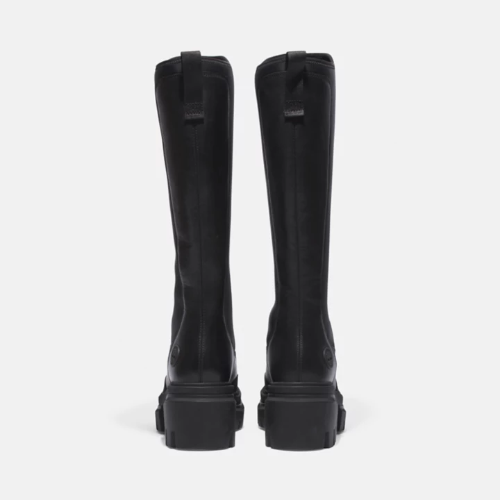 Bota Everleigh de cano alto feminina na cor preta.
