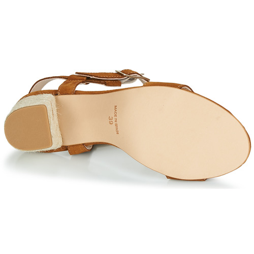 Betty London - JIKOTIFE - Camel