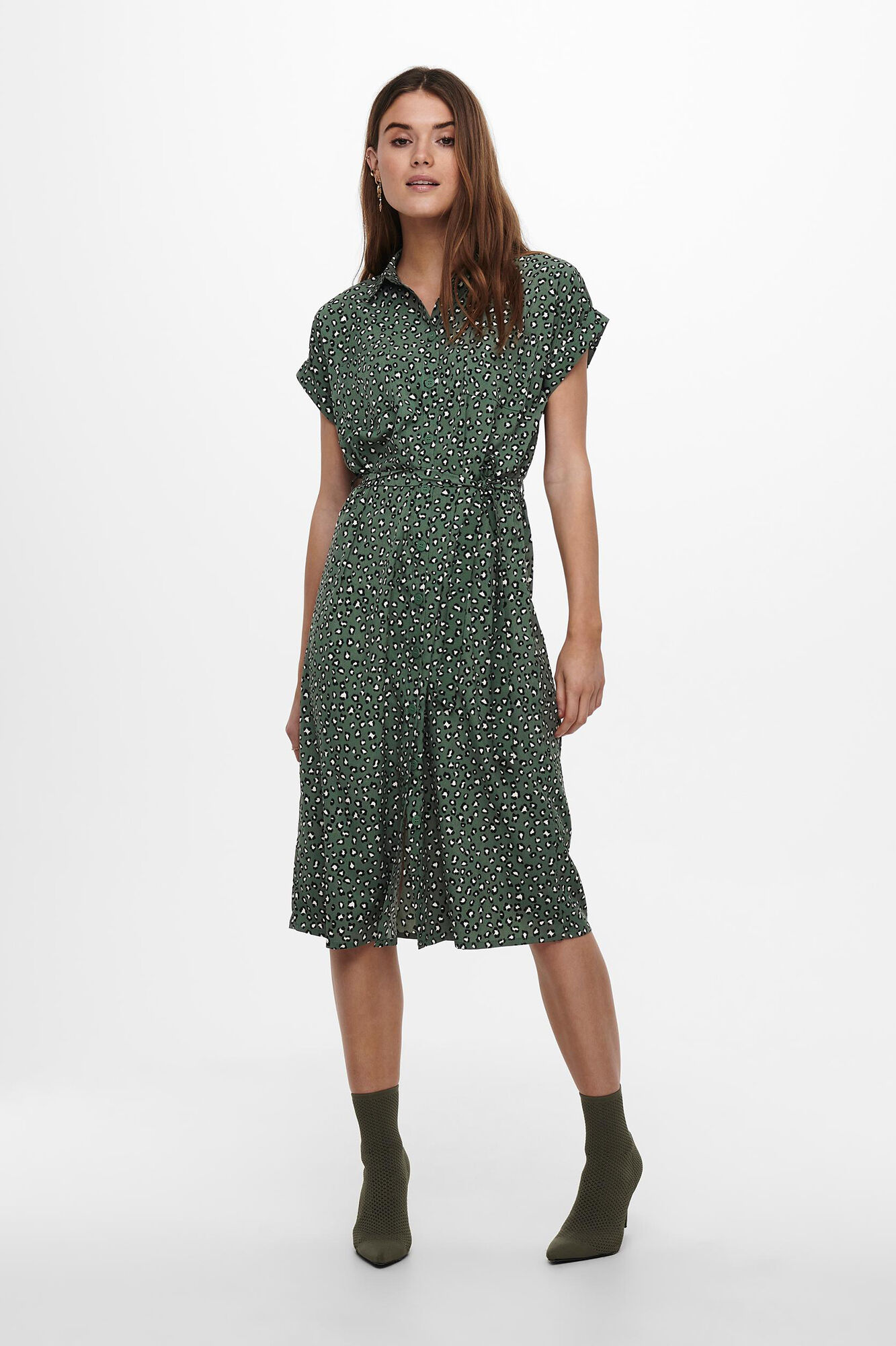 Vestido midi estilo camisa