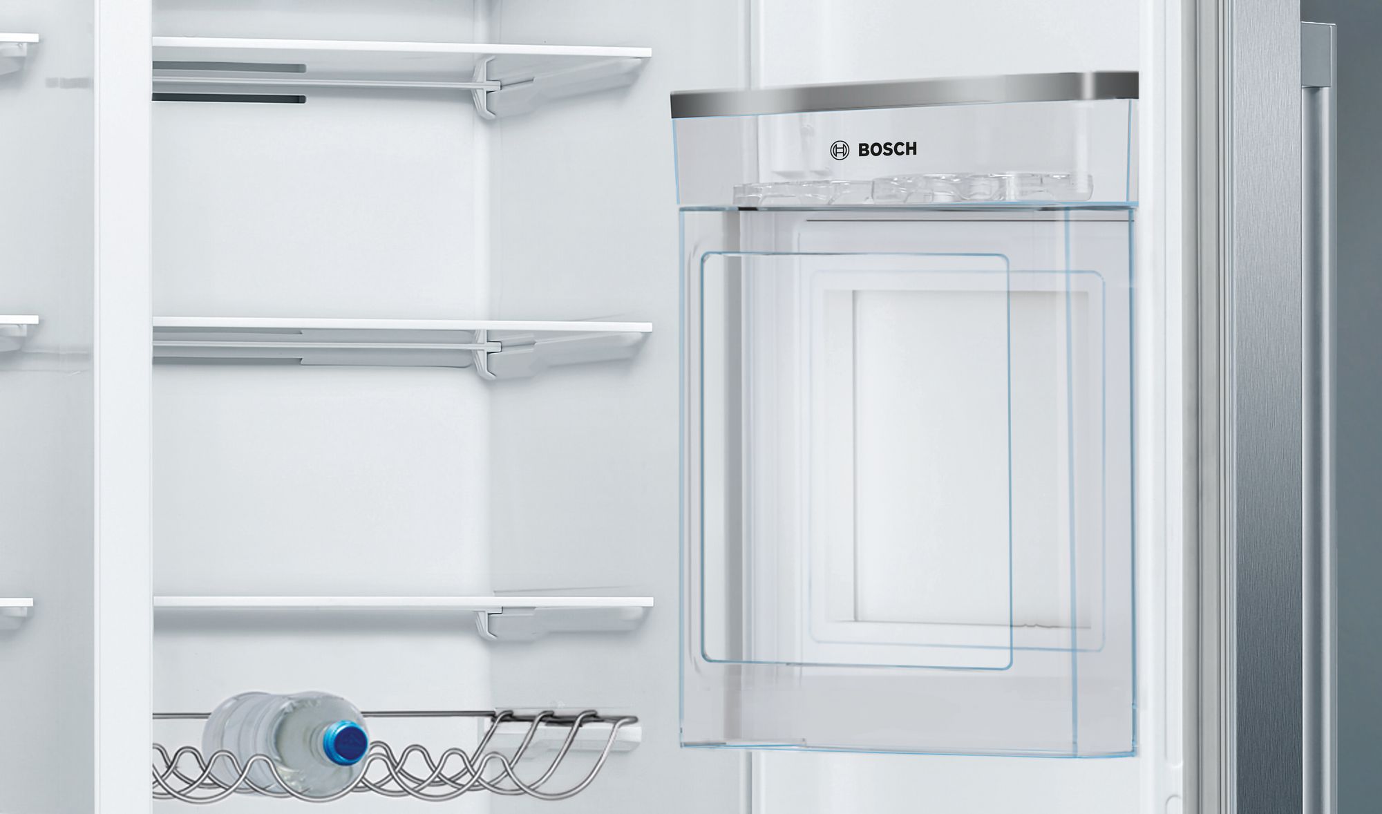 PRODUTO RECONDICIONADO # Refrigerador Americano Série 6 178,7 x 90,8 cm Aço inoxidável resistente a impressões digitais KAG93AIEP-B