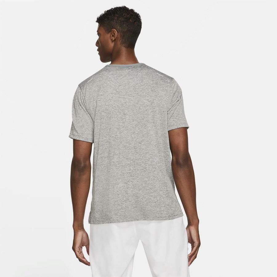 Nike Rise 365 Men's Dri-FIT Short-S SMOKE GREY/HTR/REFLECTIVE SILV