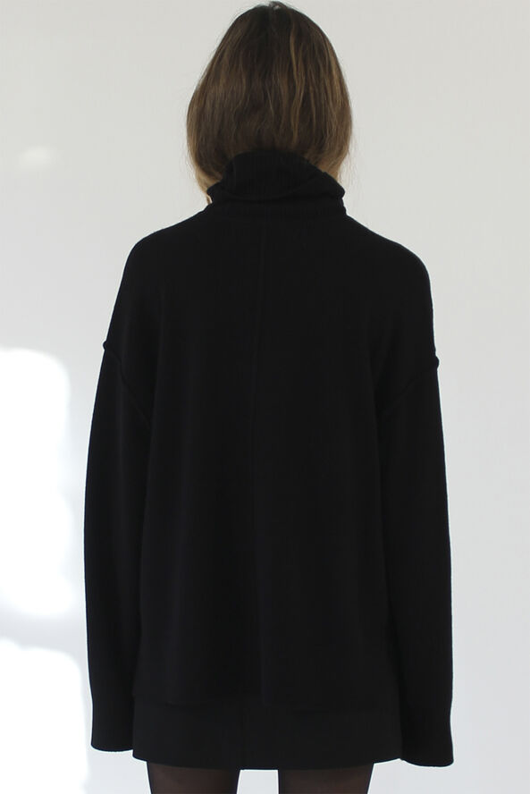 Designers Remix Cosmo Turtle Sweater Sort