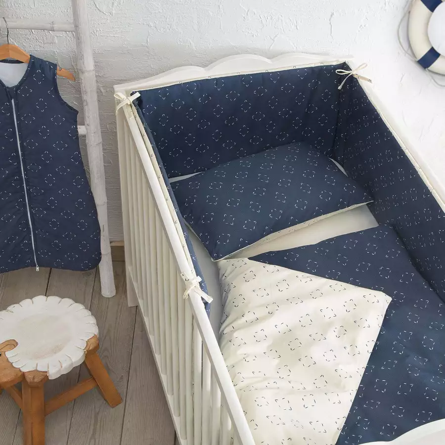 hibboux® Bettgittereinlage Hygge Crib Bumper Ecru&Navy