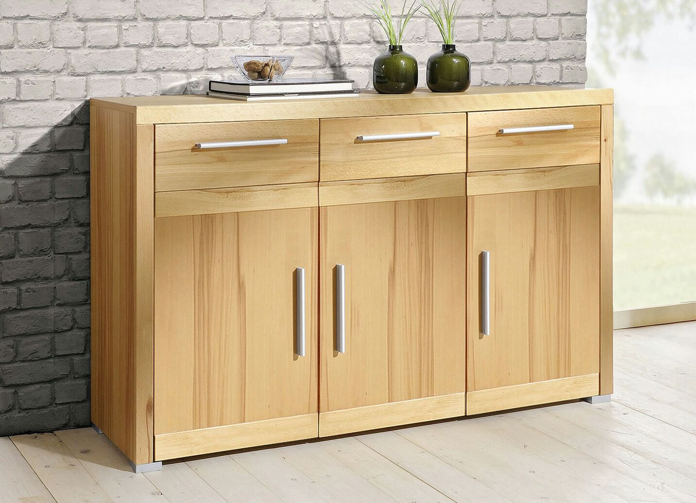 Kommode mit massiver Front