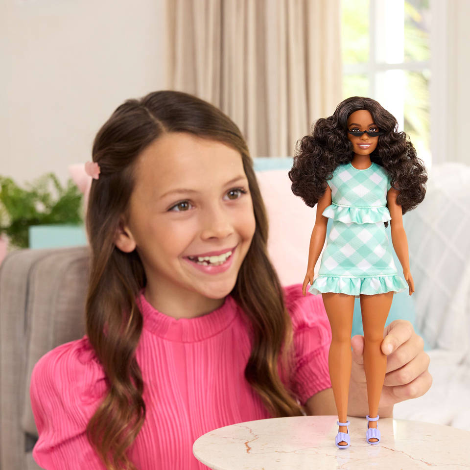 Barbie Fashionista pop in Gingham jurk