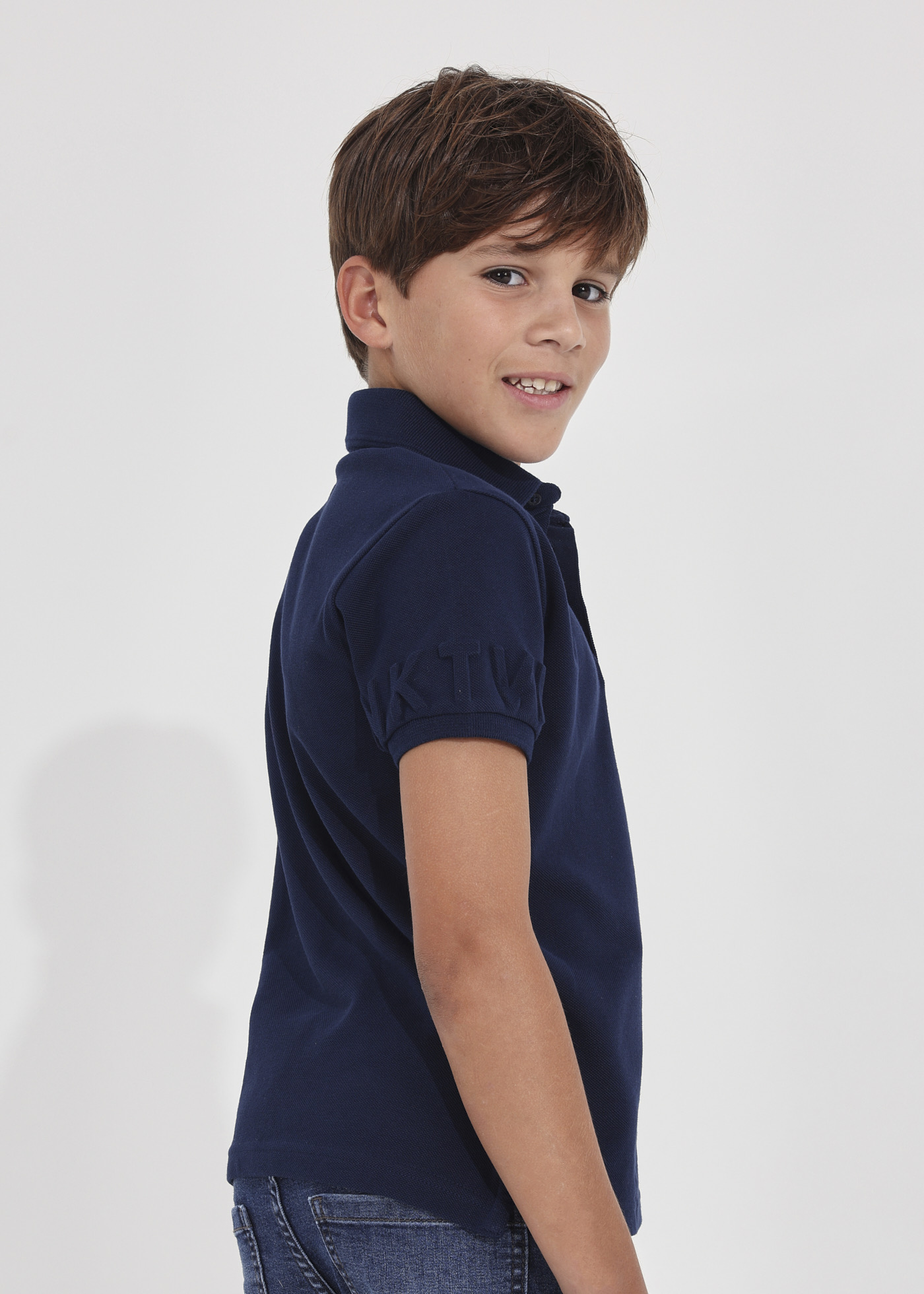 Camisa polo de algodão sustentável para meninos