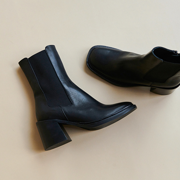 Bottines à talons  en cuir noir