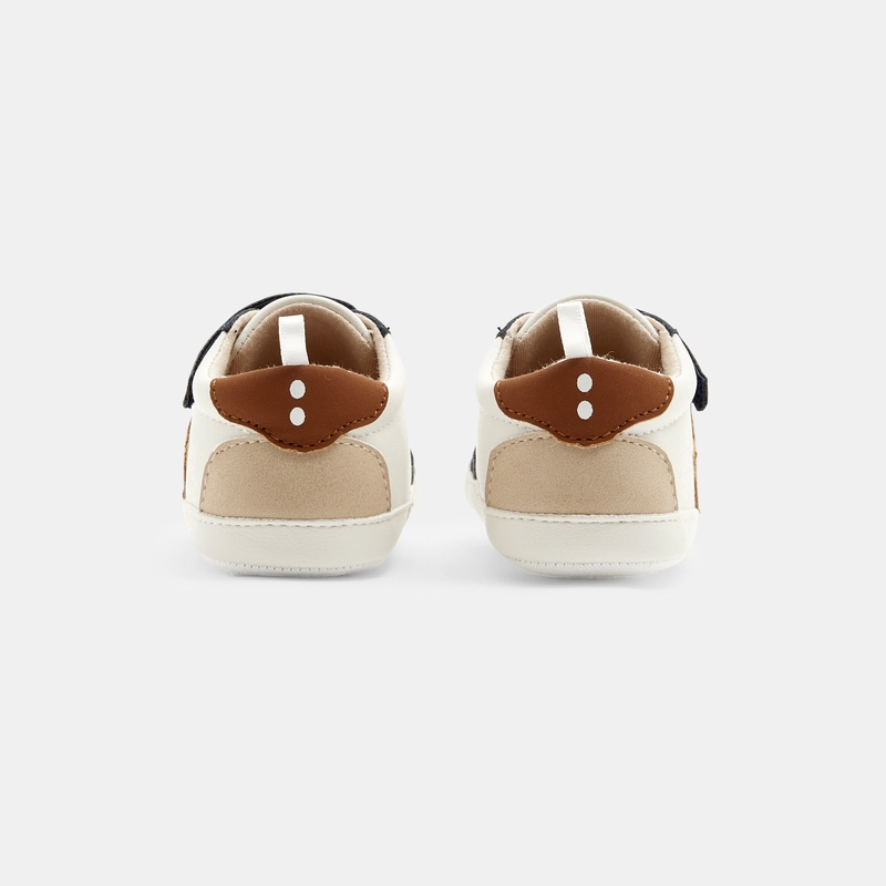 Baskets basses souples blanches naissance
