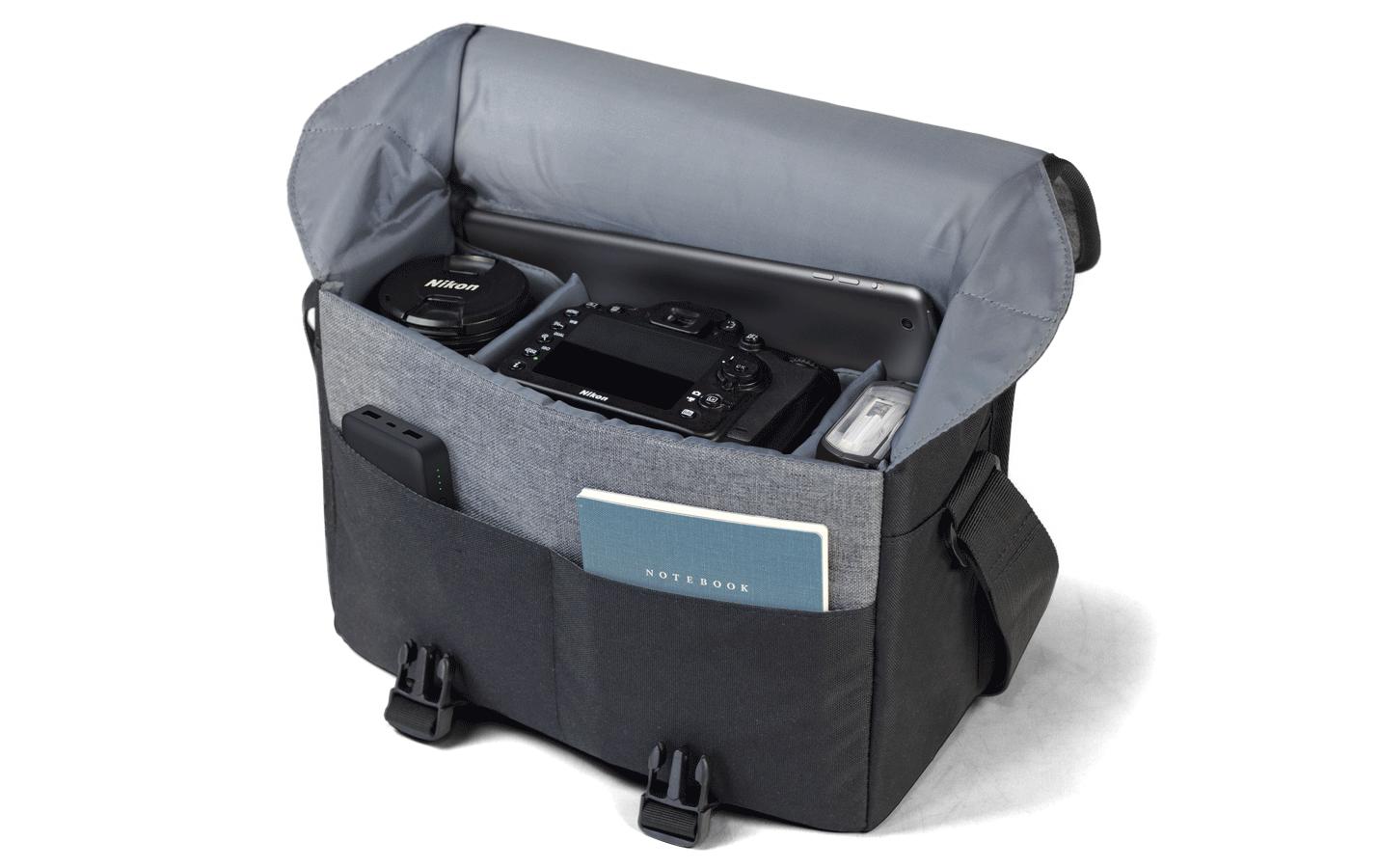 Fotokamera Z50 16-50mm / 50-250mm Messenger-Bag Kit<br>Spiegellose Nikon-Kamera mit zwei Objektiven, Tasche und SD Karte