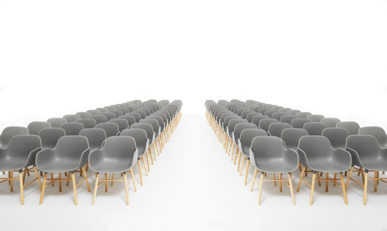 Normann Copenhagen Form Armchair miniatuur wit