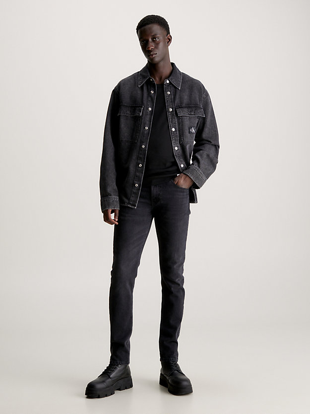 calça jeans justa