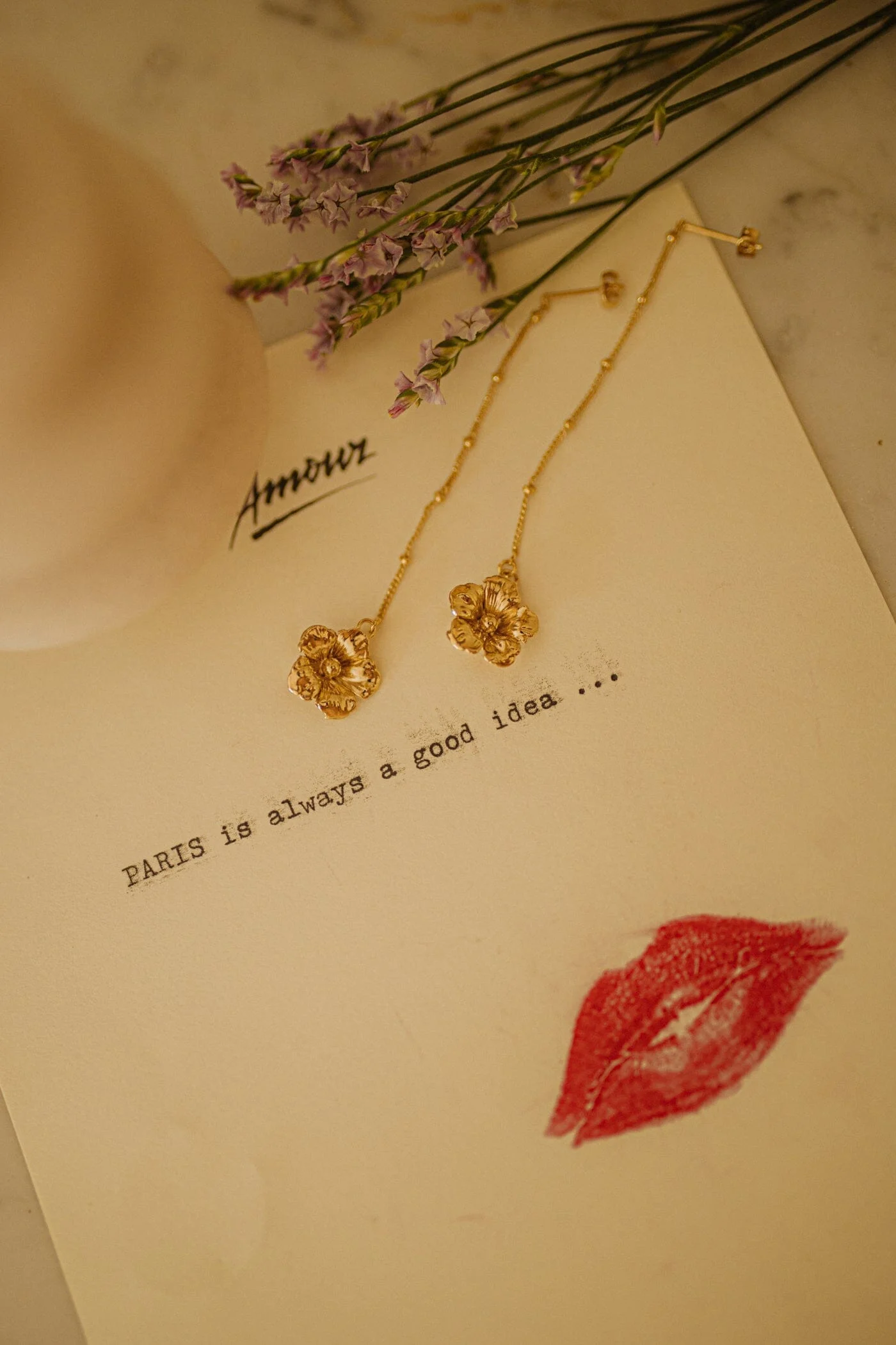 GAÏA - Boucles d'oreilles pendantes fleurs doré à l'or fin | Doré