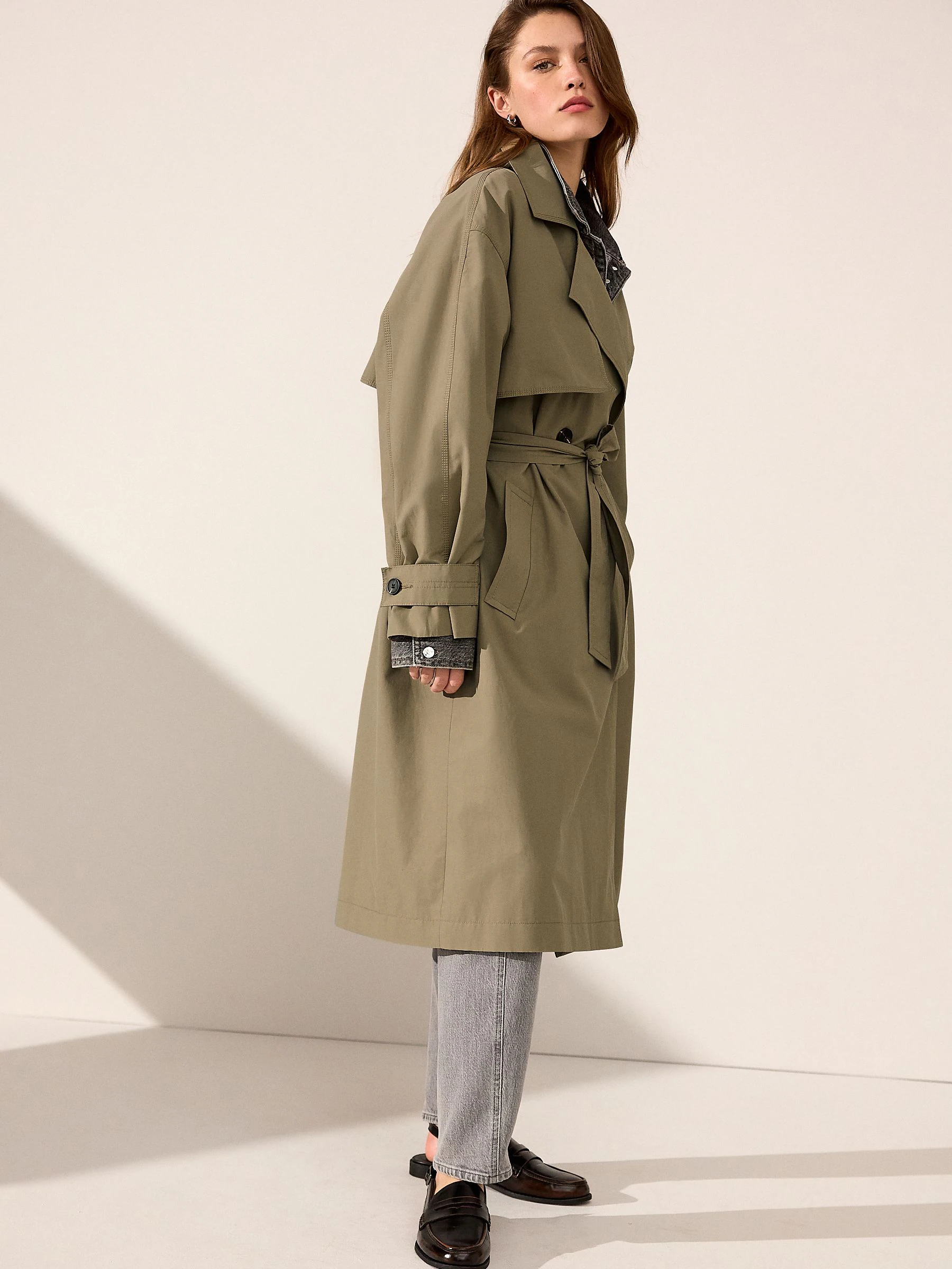 Kakigroen - Regenbestendige trenchcoat
