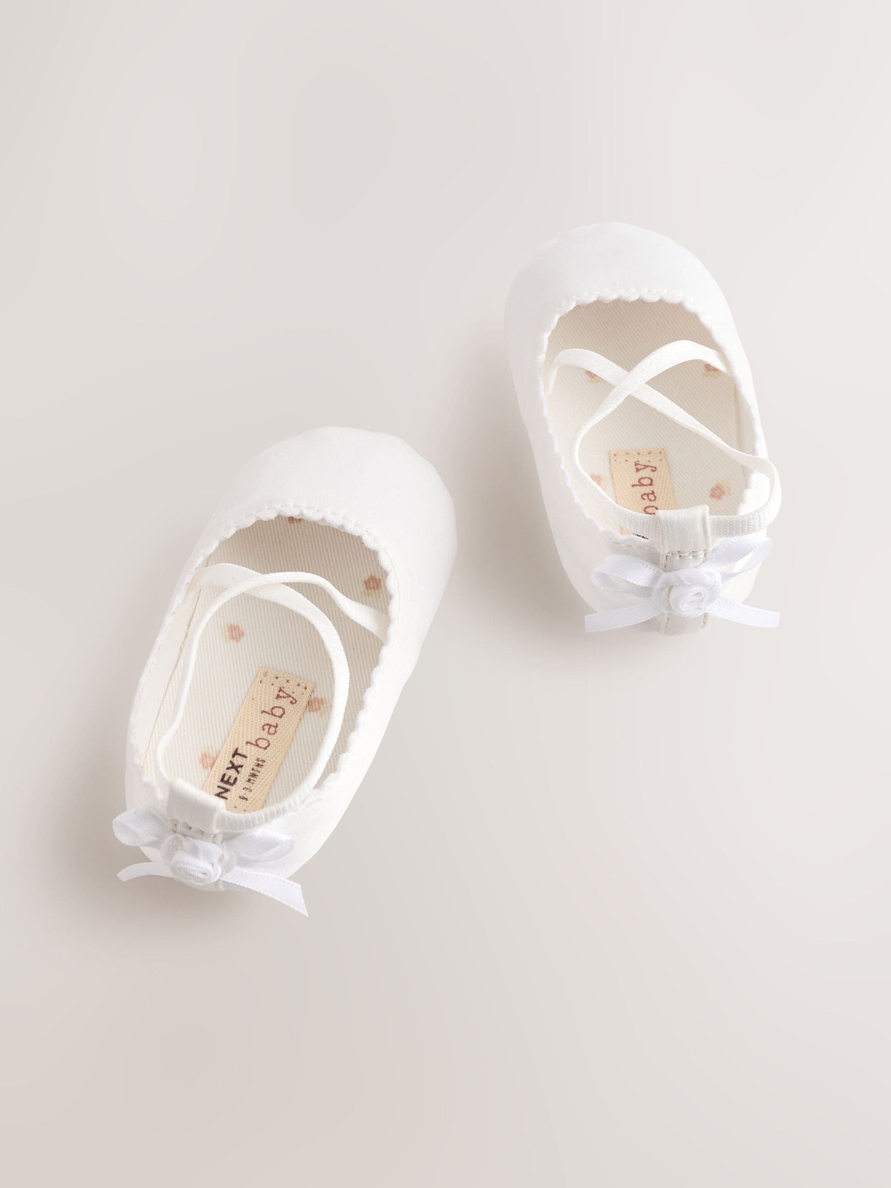 Wit - Feestelijke babyschoenen met strik (0-24mnd)