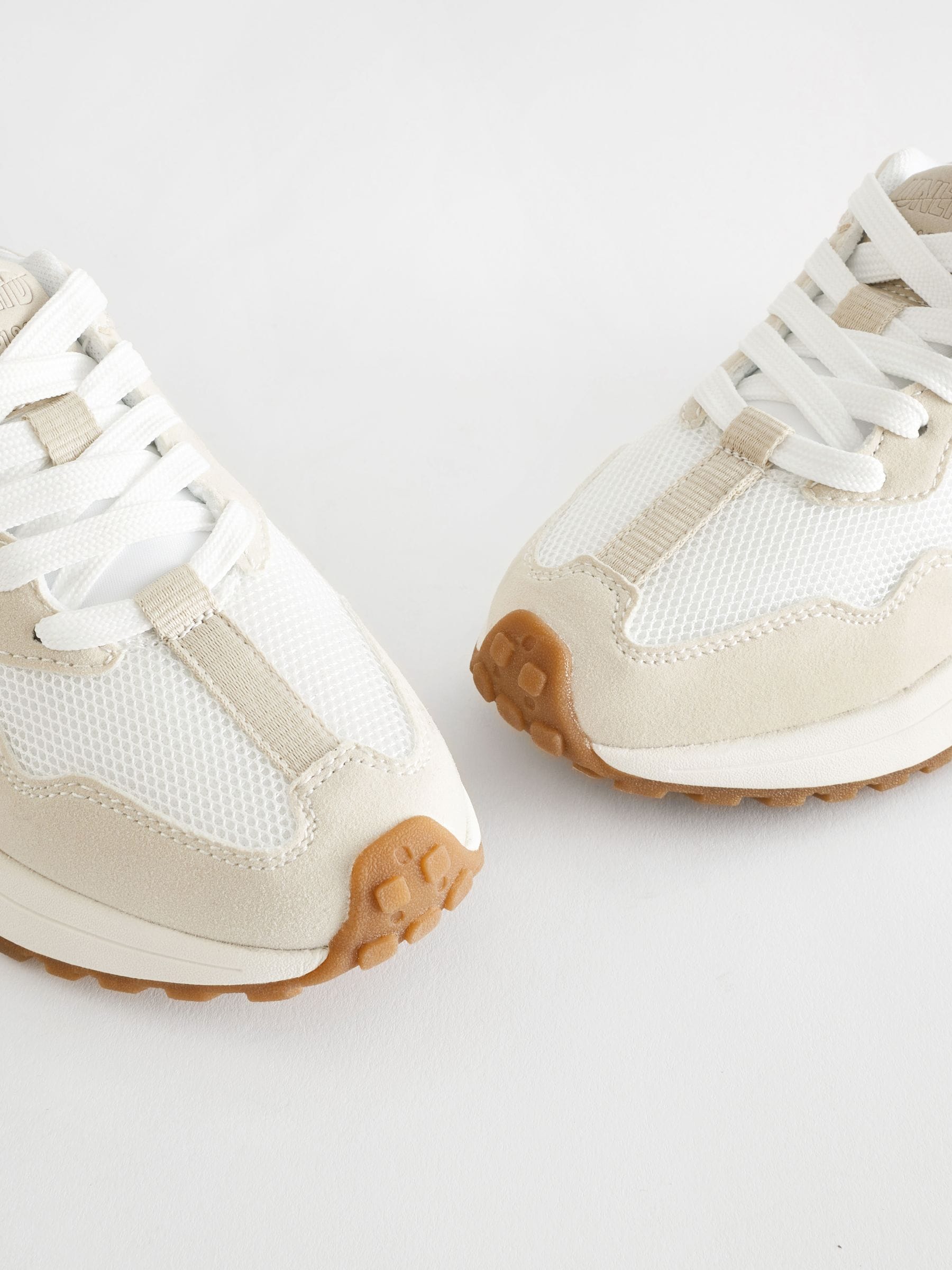 Wit neutraal - Vetersneakers met dikke zool
