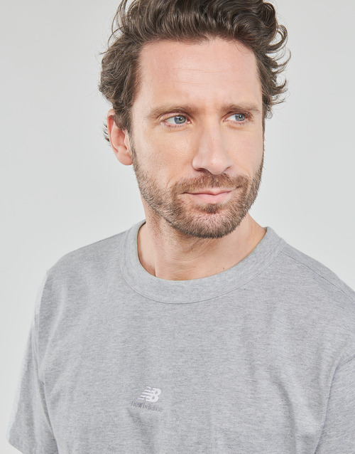 New Balance - ATHLETICS GRAPHIC T-SHIRT - Gris