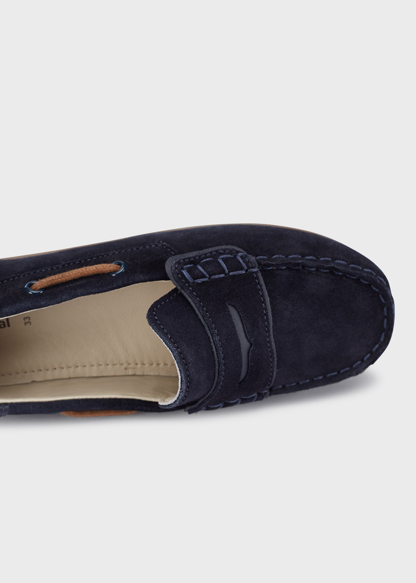Mocassim de couro para menino