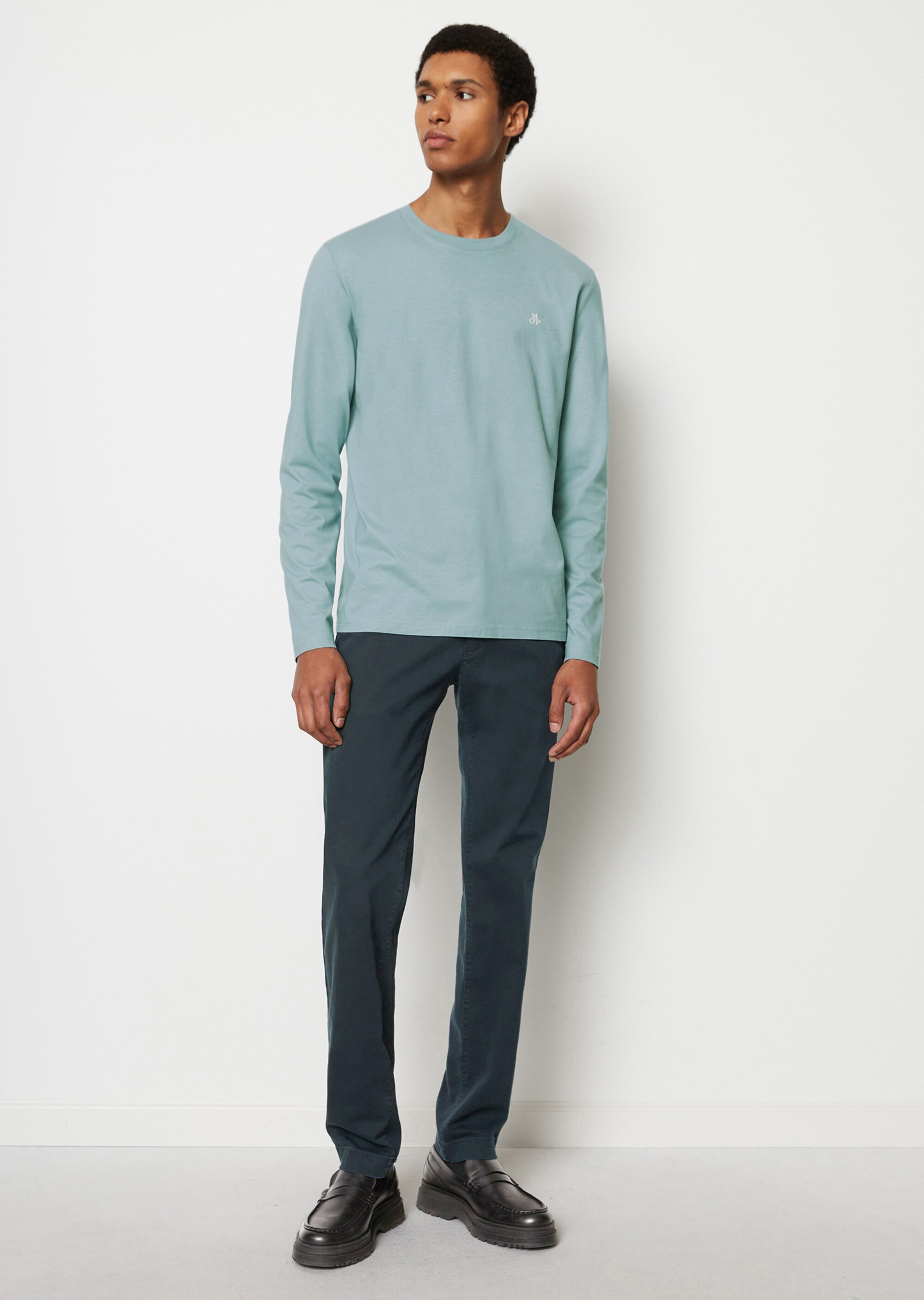 Longsleeve shaped aus reiner Bio-Baumwolle