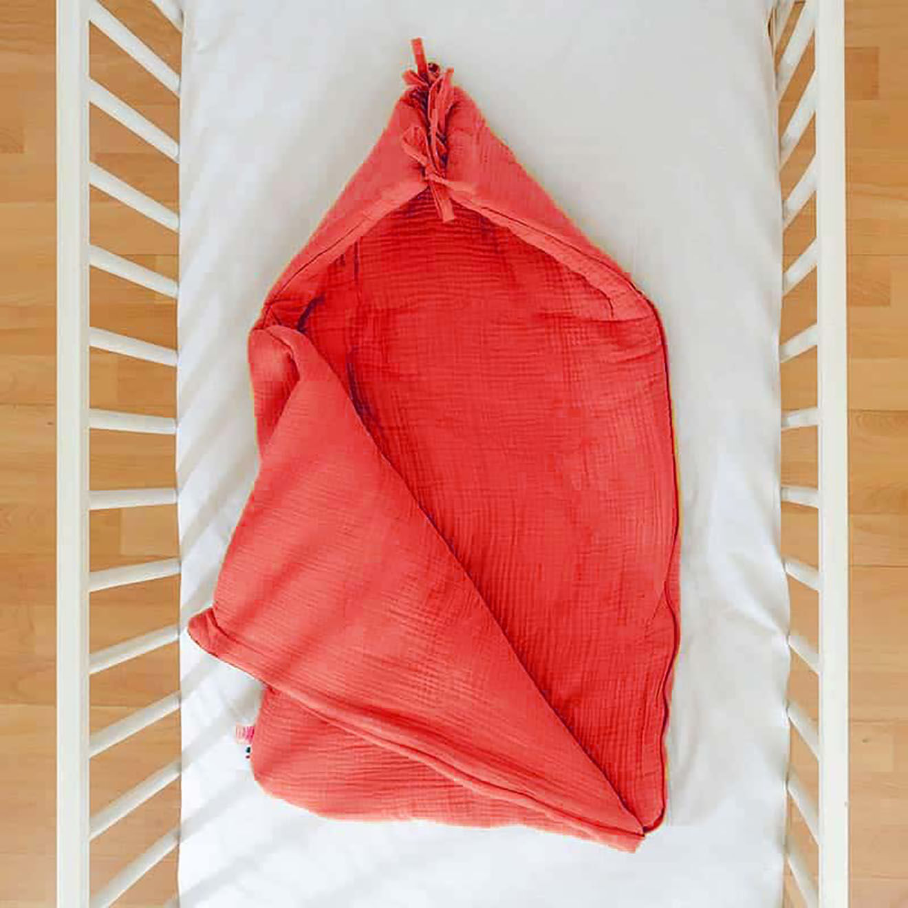 Papate Nid d'Ange en Coton Bio fraise - 75x75 cm