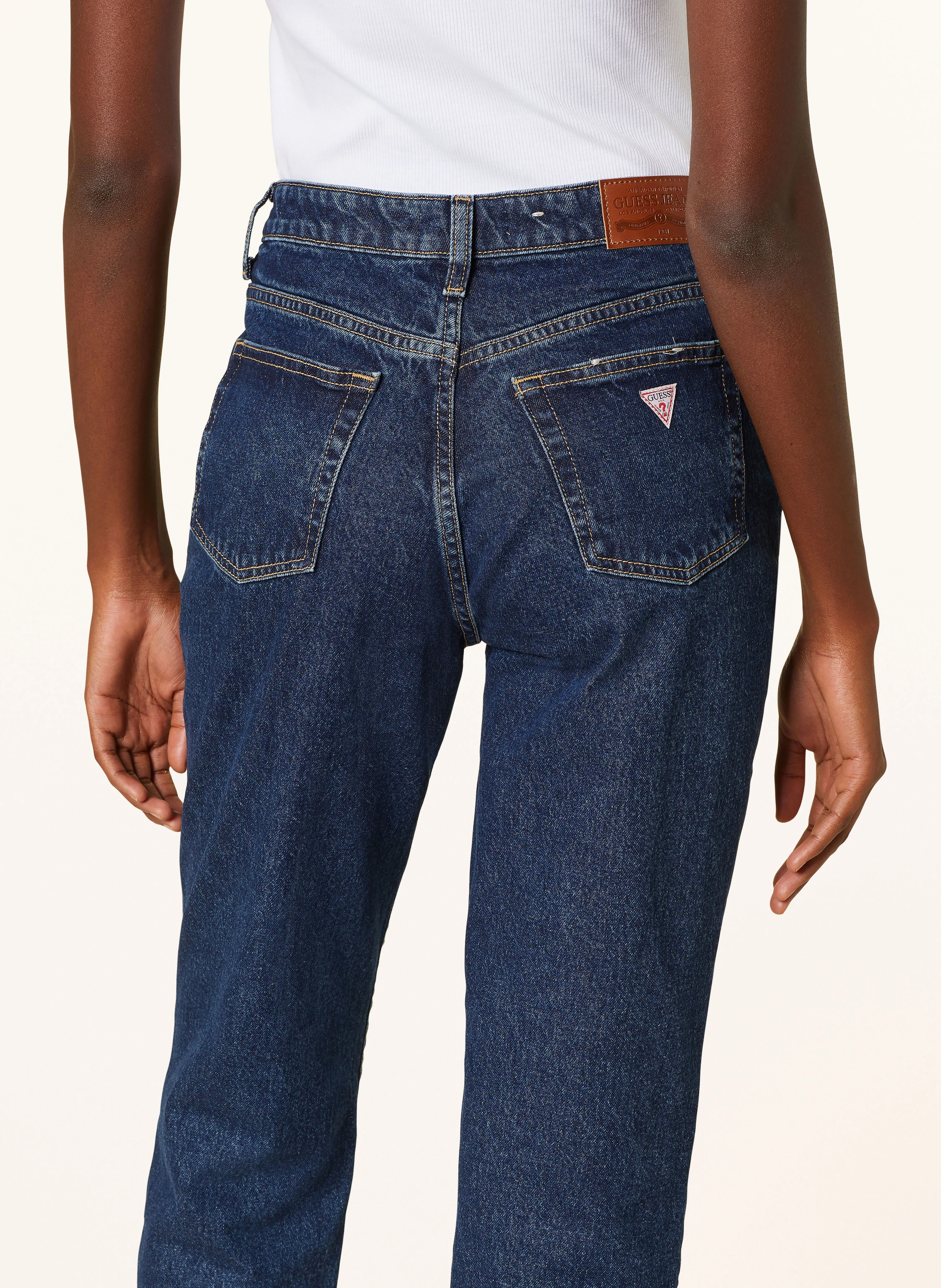 GUESS JEANS Mom Jeans G06