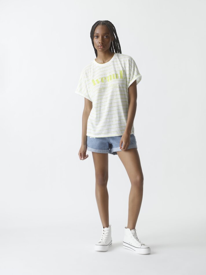 Camiseta listrada estampada - Branca/verde